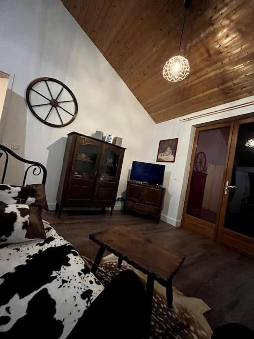 Villa Chez Mamie LʼIsle-Jourdain Esterno foto